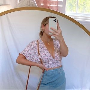 Forever 21 floral print crop top 🌹